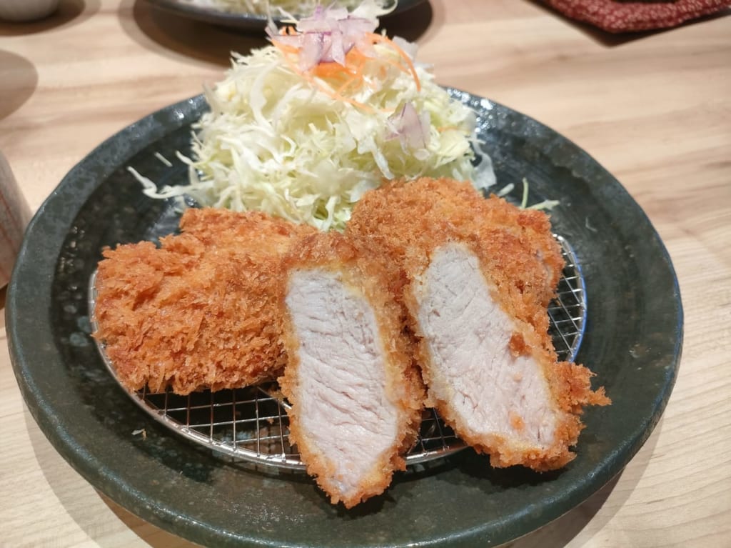 2023年2月20日オープン「とんかつ神楽坂さくら 津高茶屋店」